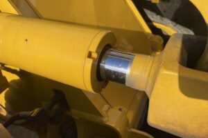 サムネイル: 令和３年　ホイールローダー　日立　ＺＷ80S-5B　0.9㎥　スノースパイクタイヤ　使用時間2010時間　　　