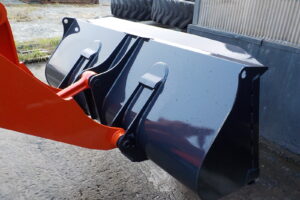 サムネイル: 平成26年　クボタ　ホイールローダー　R430Z　★0.4立米◆バケット幅157㎝★使用時間約850HR★