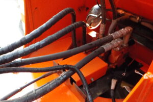 サムネイル: 平成26年　クボタ　ホイールローダー　R430Z　★0.4立米◆バケット幅157㎝★使用時間約850HR★