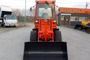 サムネイル: 平成26年　クボタ　ホイールローダー　R430Z　★0.4立米◆バケット幅157㎝★使用時間約850HR★