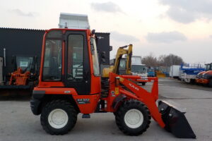 サムネイル: 平成26年　クボタ　ホイールローダー　R430Z　★0.4立米◆バケット幅157㎝★使用時間約850HR★