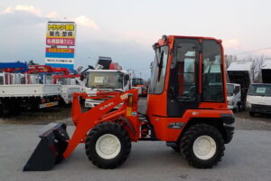 サムネイル: 平成26年　クボタ　ホイールローダー　R430Z　★0.4立米◆バケット幅157㎝★使用時間約850HR★