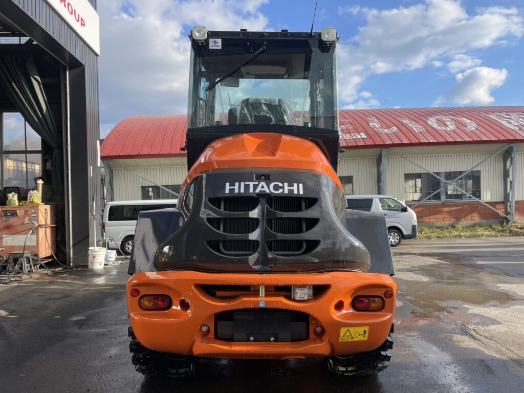 令和7年　ZW80S-5B　0.9㎥　バケット幅199cm　スノースパイクタイヤ　車検令和9年11月