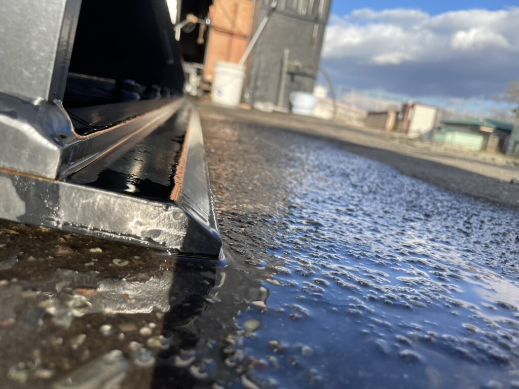 令和7年　ZW80S-5B　0.9㎥　バケット幅199cm　スノースパイクタイヤ　車検令和9年11月