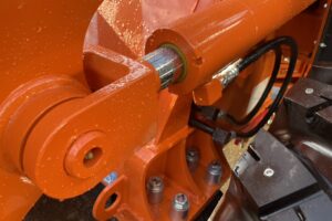 サムネイル: 令和7年　ZW80S-5B　0.9㎥　バケット幅199cm　スノースパイクタイヤ　車検令和9年11月