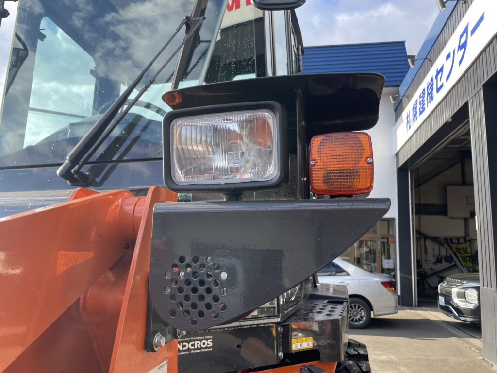 令和7年　ZW80S-5B　0.9㎥　バケット幅199cm　スノースパイクタイヤ　車検令和9年11月