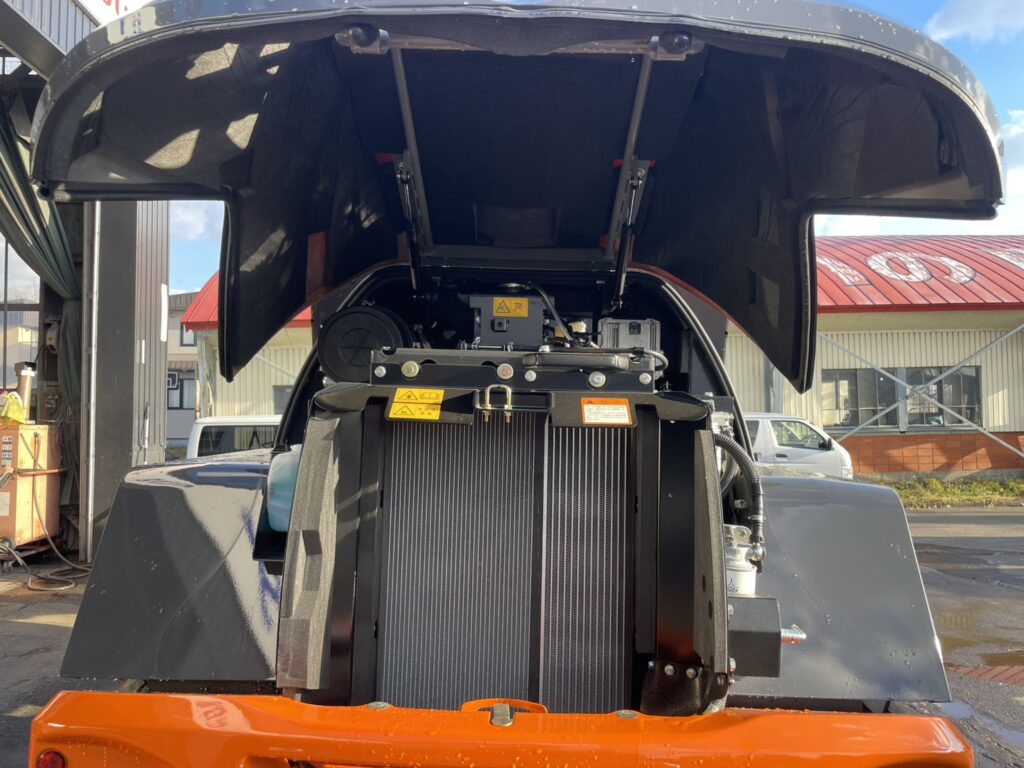 令和7年　ZW80S-5B　0.9㎥　バケット幅199cm　スノースパイクタイヤ　車検令和9年11月