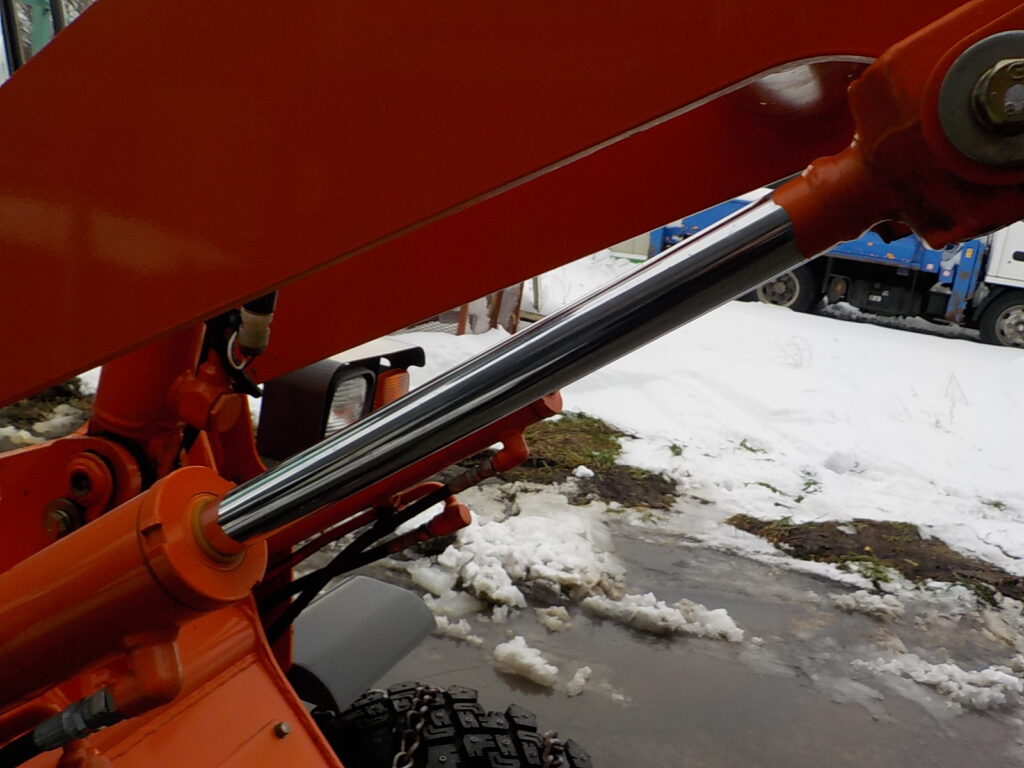 平成26年　日立　ホイールローダー　ZW20　★0.3立米★タイヤチェーン４本★使用時間約320HR★