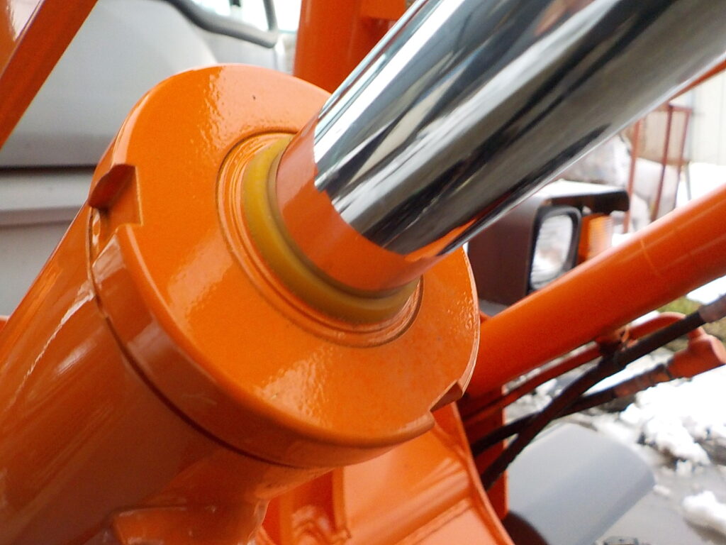 平成26年　日立　ホイールローダー　ZW20　★0.3立米★タイヤチェーン４本★使用時間約320HR★