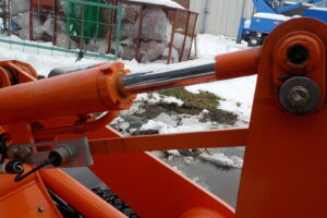 サムネイル: 平成26年　日立　ホイールローダー　ZW20　★0.3立米★タイヤチェーン４本★使用時間約320HR★