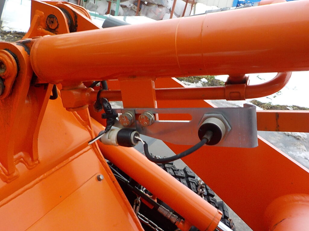 平成26年　日立　ホイールローダー　ZW20　★0.3立米★タイヤチェーン４本★使用時間約320HR★