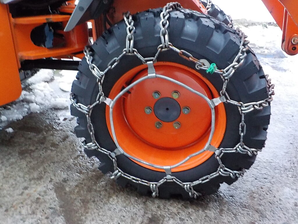 平成26年　日立　ホイールローダー　ZW20　★0.3立米★タイヤチェーン４本★使用時間約320HR★