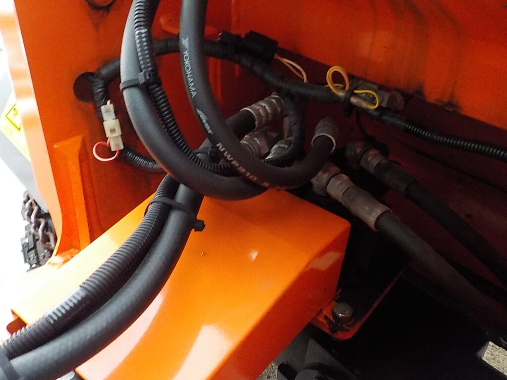 平成26年　日立　ホイールローダー　ZW20　★0.3立米★タイヤチェーン４本★使用時間約320HR★