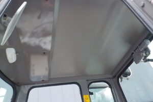 サムネイル: 平成26年　日立　ホイールローダー　ZW20　★0.3立米★タイヤチェーン４本★使用時間約320HR★