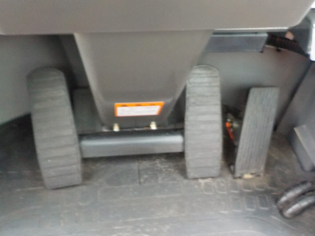 平成26年　日立　ホイールローダー　ZW20　★0.3立米★タイヤチェーン４本★使用時間約320HR★