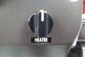 サムネイル: 平成26年　日立　ホイールローダー　ZW20　★0.3立米★タイヤチェーン４本★使用時間約320HR★