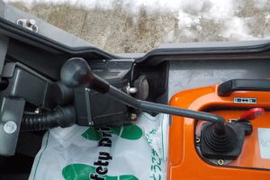 サムネイル: 平成26年　日立　ホイールローダー　ZW20　★0.3立米★タイヤチェーン４本★使用時間約320HR★