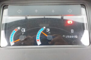 サムネイル: 平成26年　日立　ホイールローダー　ZW20　★0.3立米★タイヤチェーン４本★使用時間約320HR★