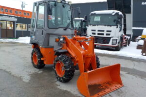 サムネイル: 平成26年　日立　ホイールローダー　ZW20　★0.3立米★タイヤチェーン４本★使用時間約320HR★