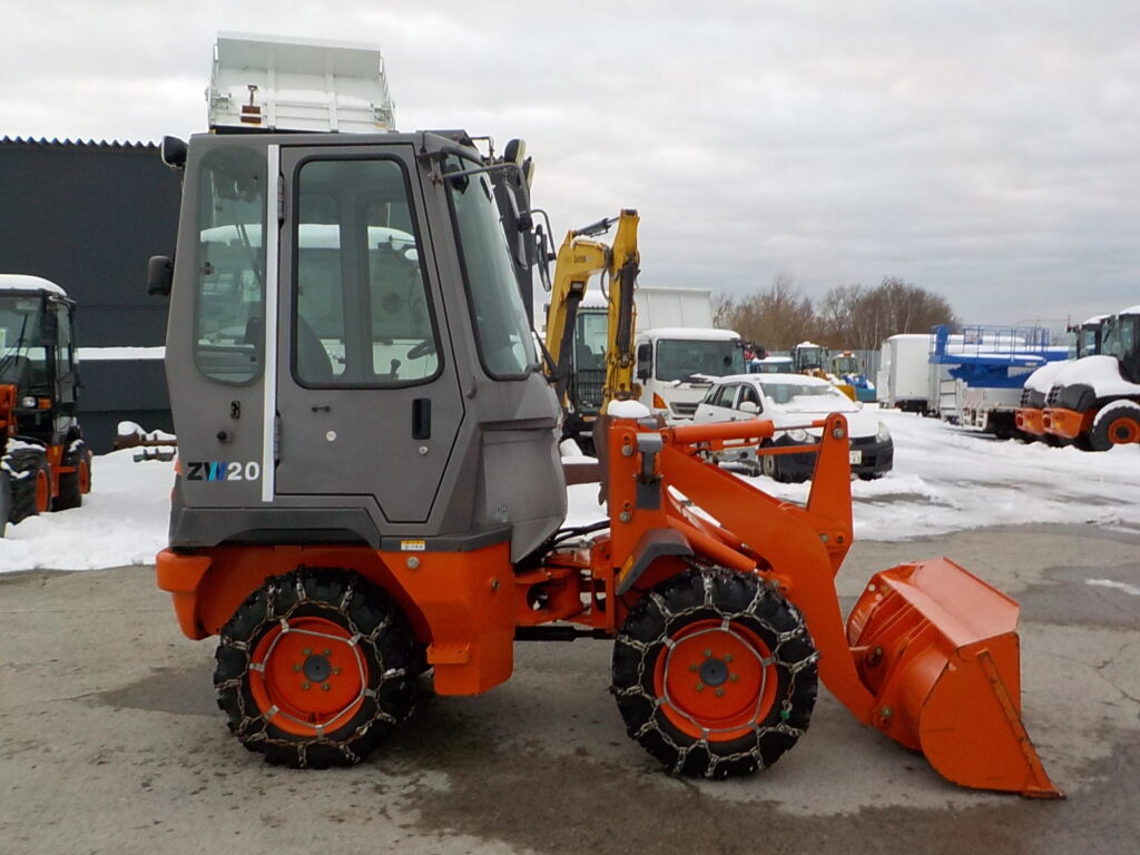 平成26年　日立　ホイールローダー　ZW20　★0.3立米★タイヤチェーン４本★使用時間約320HR★
