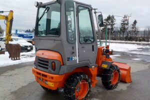 サムネイル: 平成26年　日立　ホイールローダー　ZW20　★0.3立米★タイヤチェーン４本★使用時間約320HR★