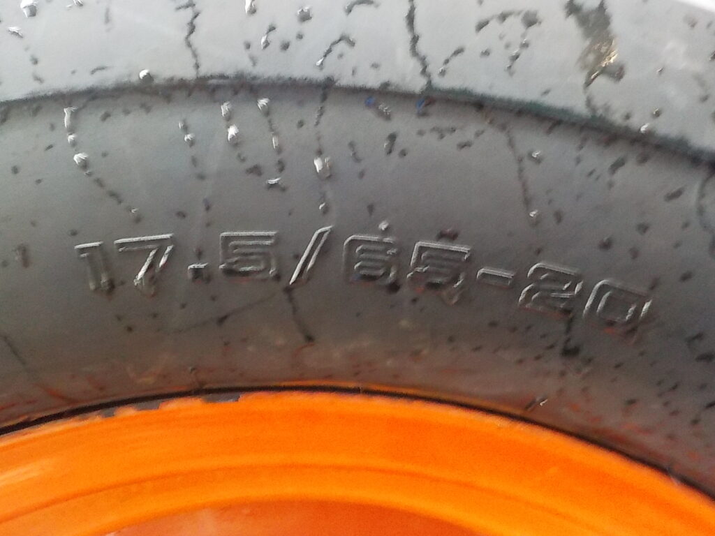 平成２７年　日立　ホイールローダー　ZW80-5B