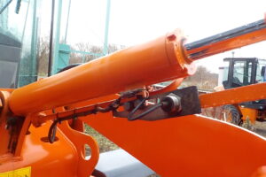 サムネイル: 平成２７年　日立　ホイールローダー　ZW80-5B