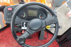 サムネイル: 平成２７年　日立　ホイールローダー　ZW80-5B