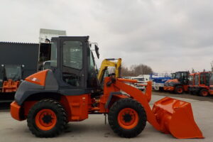 サムネイル: 平成２７年　日立　ホイールローダー　ZW80-5B