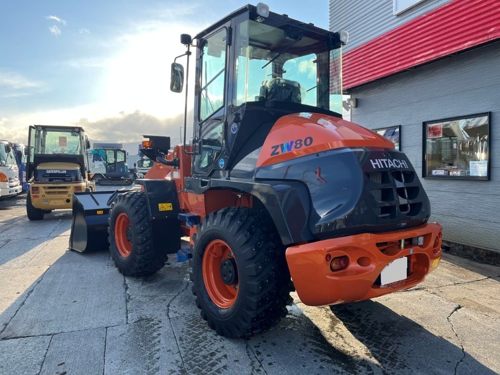 令和７年　日立　ZW80S-5B　2025年モデル　0.9立米　ｽﾉｰｽﾊﾟｲｸ・ﾗｲﾄﾞｺﾝﾄﾛｰﾙ・ﾀﾞﾌﾞﾙﾋｰﾀｰ仕様（車検令和9年11月）