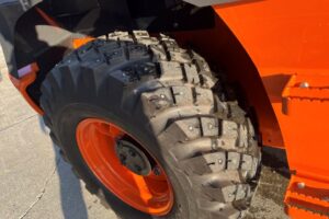 サムネイル: 令和７年　日立　ZW80S-5B　2025年モデル　0.9立米　ｽﾉｰｽﾊﾟｲｸ・ﾗｲﾄﾞｺﾝﾄﾛｰﾙ・ﾀﾞﾌﾞﾙﾋｰﾀｰ仕様（車検令和9年11月）