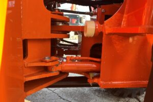 サムネイル: 令和７年　日立　ZW80S-5B　2025年モデル　0.9立米　ｽﾉｰｽﾊﾟｲｸ・ﾗｲﾄﾞｺﾝﾄﾛｰﾙ・ﾀﾞﾌﾞﾙﾋｰﾀｰ仕様（車検令和9年11月）