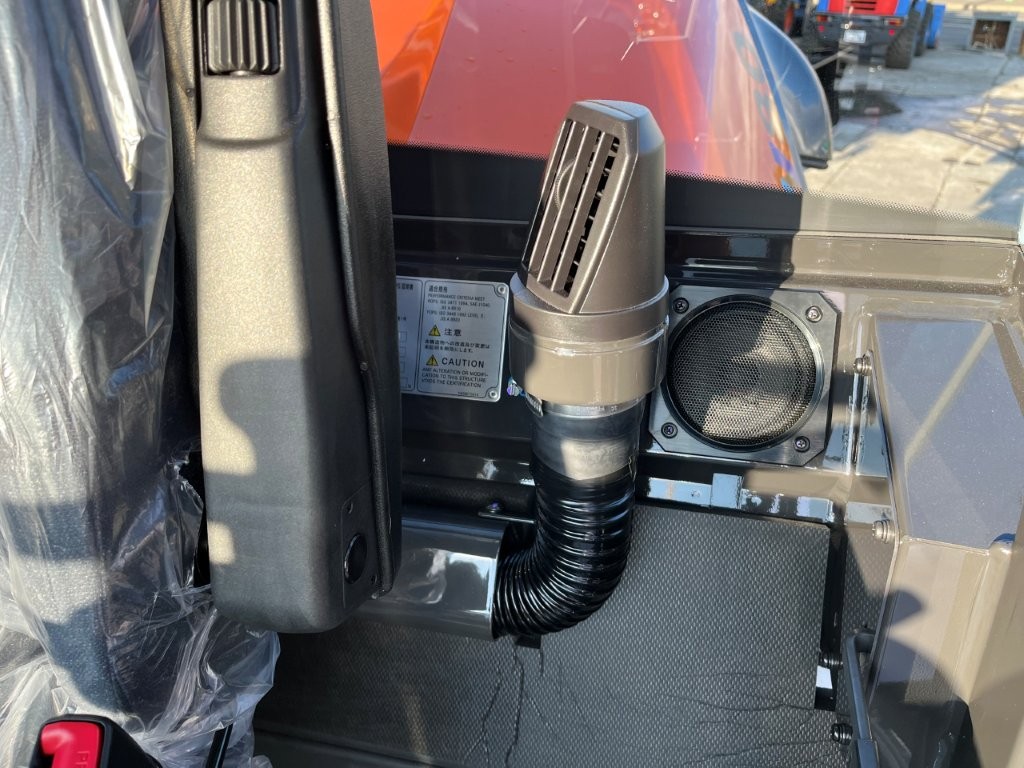 令和７年　日立　ZW80S-5B　2025年モデル　0.9立米　ｽﾉｰｽﾊﾟｲｸ・ﾗｲﾄﾞｺﾝﾄﾛｰﾙ・ﾀﾞﾌﾞﾙﾋｰﾀｰ仕様（車検令和9年11月）