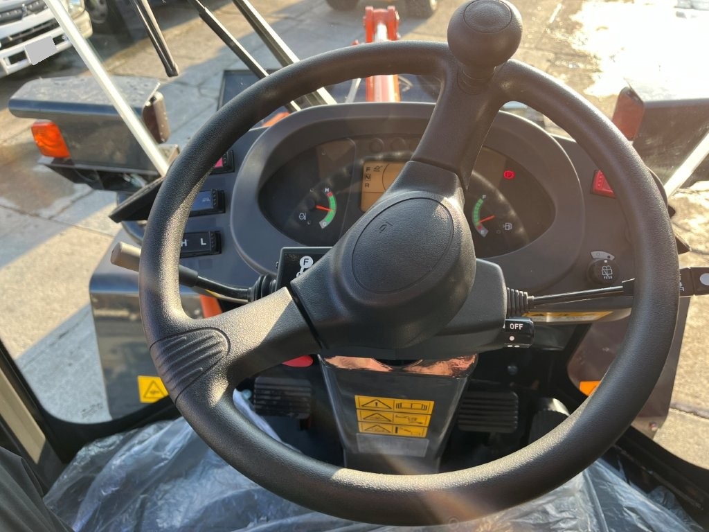 令和７年　日立　ZW80S-5B　2025年モデル　0.9立米　ｽﾉｰｽﾊﾟｲｸ・ﾗｲﾄﾞｺﾝﾄﾛｰﾙ・ﾀﾞﾌﾞﾙﾋｰﾀｰ仕様（車検令和9年11月）