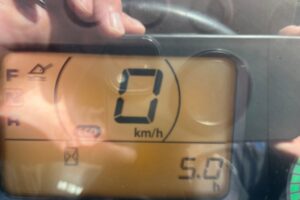 サムネイル: 令和７年　日立　ZW80S-5B　2025年モデル　0.9立米　ｽﾉｰｽﾊﾟｲｸ・ﾗｲﾄﾞｺﾝﾄﾛｰﾙ・ﾀﾞﾌﾞﾙﾋｰﾀｰ仕様（車検令和9年11月）