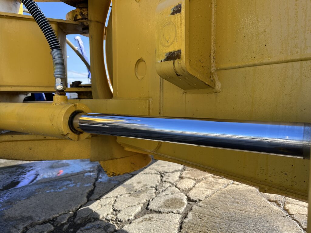 平成29年　コマツ　WA100-7Y　ﾜﾝﾀｯﾁ式ｽﾉｳﾌﾟﾗｳ・ｽﾉｰｽﾊﾟｲｸﾀｲﾔ・Wｷｬﾋﾞﾝ・ｴｱｺﾝ　1.3立米（車検令和９年９月）