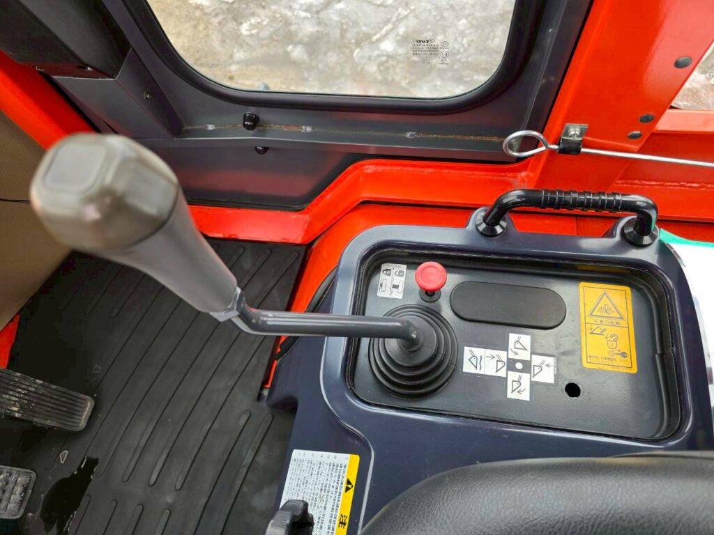 平成26年　クボタ　R530Z　0.5立米　盗難防止装置付★使用時間371時間！★