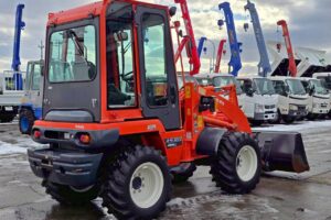 サムネイル: 平成26年　クボタ　R530Z　0.5立米　盗難防止装置付★使用時間371時間！★