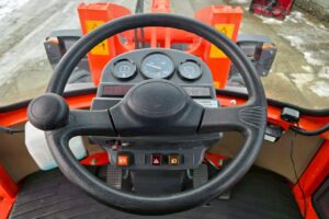 サムネイル: 平成26年　クボタ　R530Z　0.5立米　盗難防止装置付★使用時間371時間！★