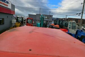 サムネイル: 平成26年　クボタ　R530Z　0.5立米　盗難防止装置付★使用時間371時間！★