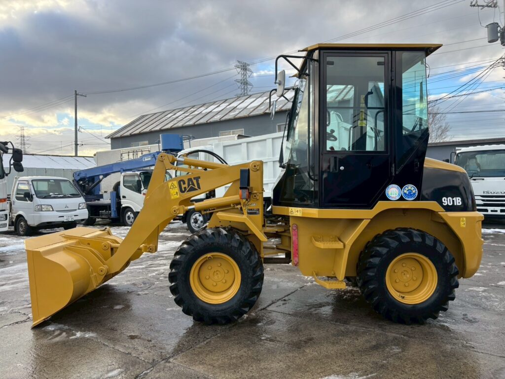 平成18年　CAT　901B　0.4㎥　全塗装済！