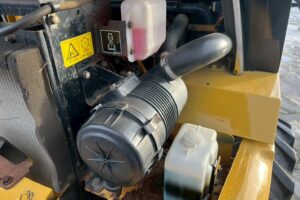 サムネイル: 平成18年　CAT　901B　0.4㎥　全塗装済！