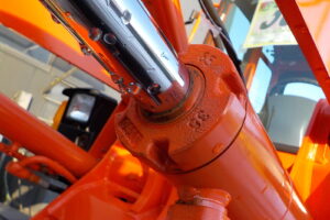 サムネイル: 平成25年式　クボタ　ホイールローダー　R430Z　★0.4立米★バケット幅158㎝★使用時間約960HR★