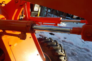 サムネイル: 平成25年式　クボタ　ホイールローダー　R430Z　★0.4立米★バケット幅158㎝★使用時間約960HR★