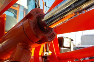 サムネイル: 平成25年式　クボタ　ホイールローダー　R430Z　★0.4立米★バケット幅158㎝★使用時間約960HR★