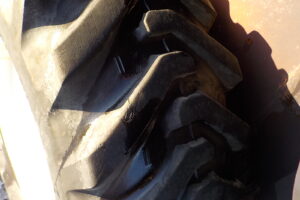 サムネイル: 平成25年式　クボタ　ホイールローダー　R430Z　★0.4立米★バケット幅158㎝★使用時間約960HR★