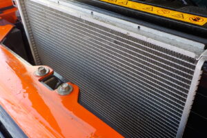 サムネイル: 平成25年式　クボタ　ホイールローダー　R430Z　★0.4立米★バケット幅158㎝★使用時間約960HR★