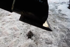 サムネイル: 平成25年式　クボタ　ホイールローダー　R430Z　★0.4立米★バケット幅158㎝★使用時間約960HR★