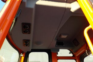 サムネイル: 平成25年式　クボタ　ホイールローダー　R430Z　★0.4立米★バケット幅158㎝★使用時間約960HR★