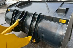 サムネイル: 【★北見店★】令和２年式　日立　ホイールローダ　ZW80-5B　◆札幌・江別・旭川・北見・釧路どこでも全国対応可能です！◆